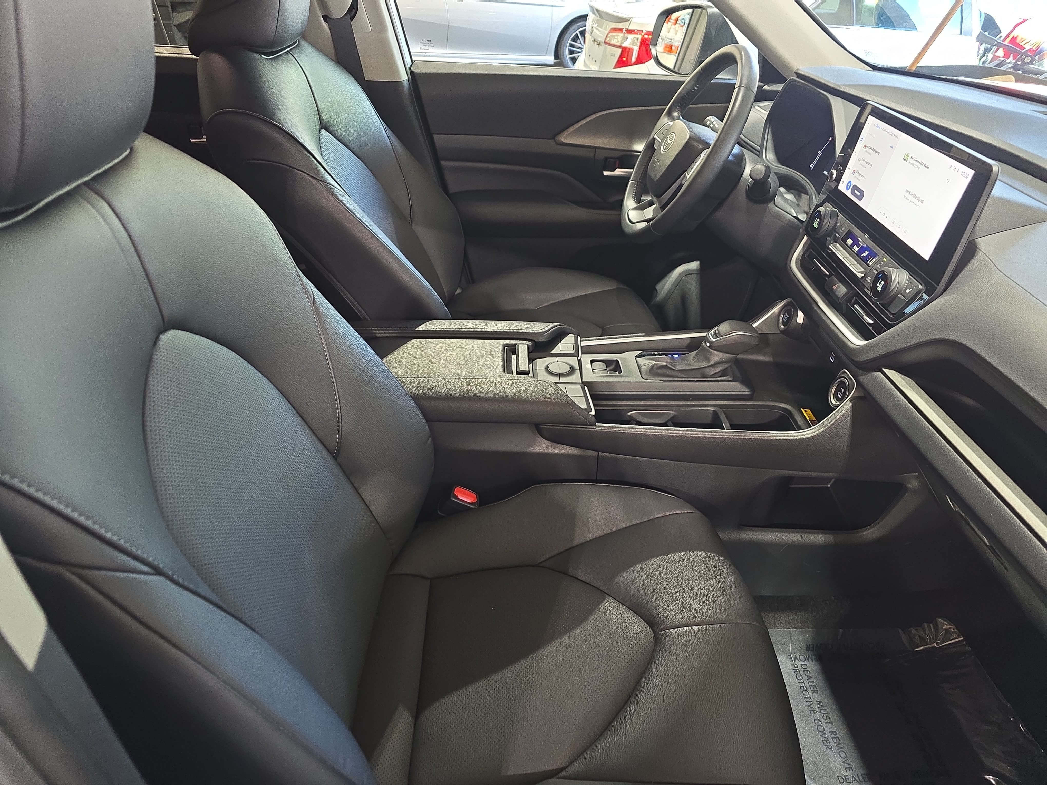 Used 2024 Toyota Grand Highlander AWD image 10