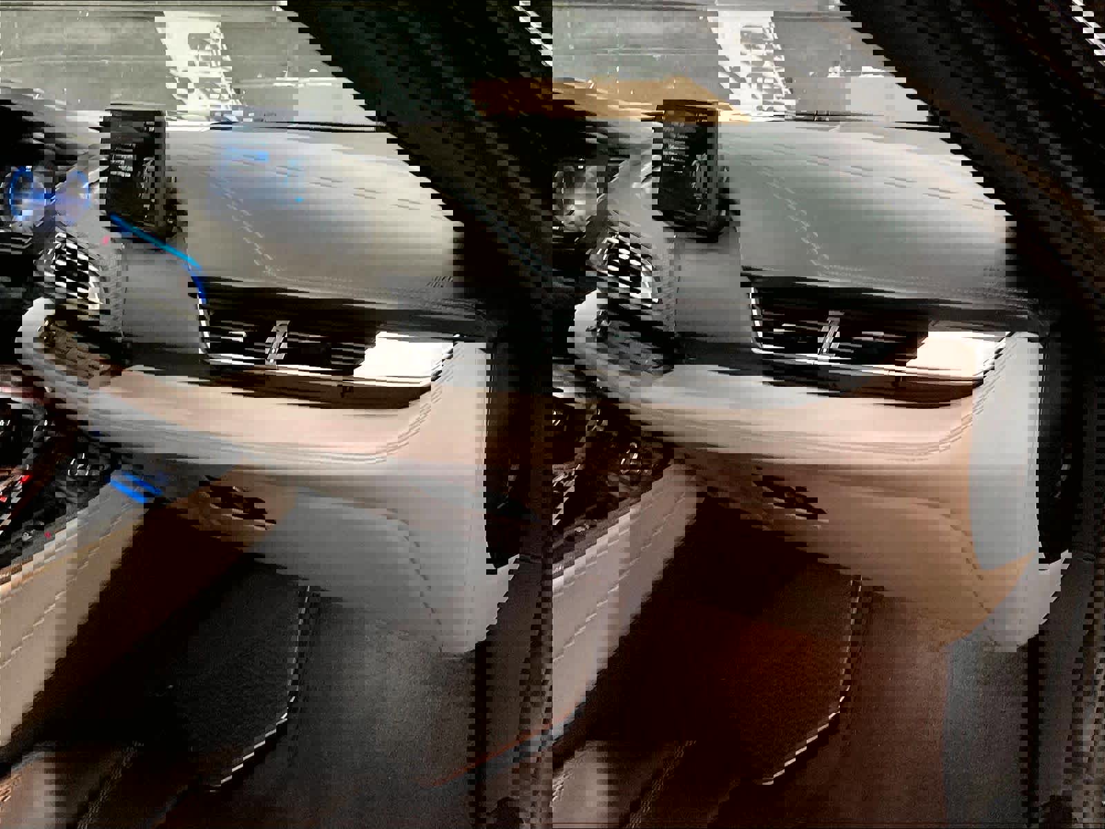 Used 2019 BMW i8 Coupe image 17