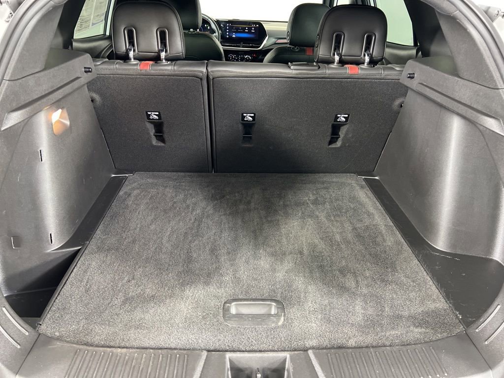 Used 2024 Chevrolet Trax RS w/ Sunroof Package image 23
