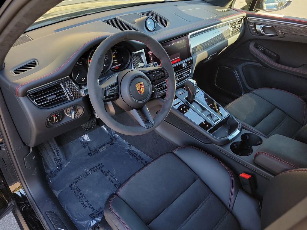 New 2026 Porsche Macan GTS image 5