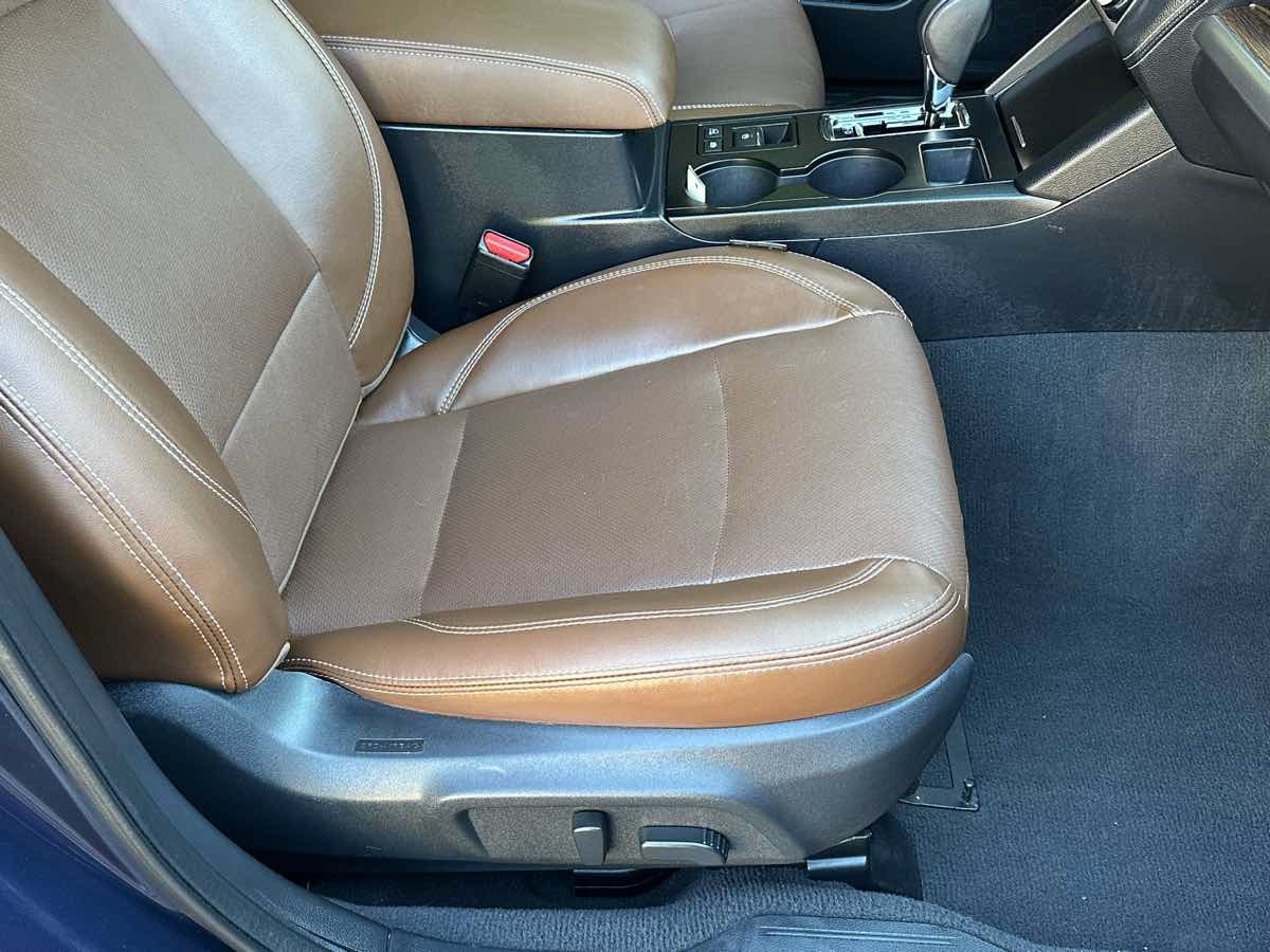 Used 2018 Subaru Outback 3.6R Touring AWD/4WD image 13