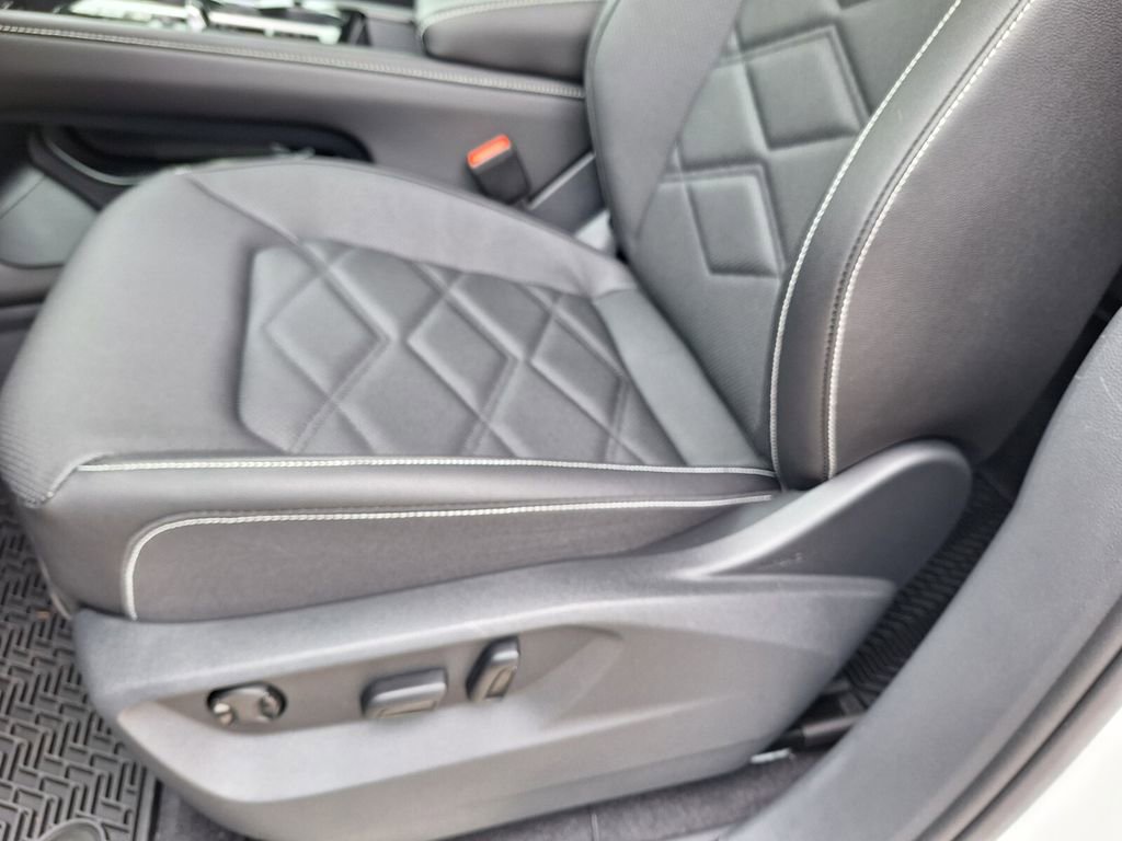 New 2026 Volkswagen Atlas SE image 9