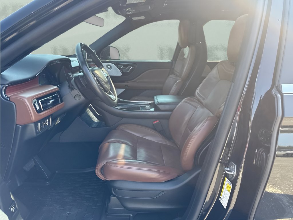 Used 2021 Lincoln Aviator Grand Touring w/ Equipment Group 302A AWD/4WD image 9