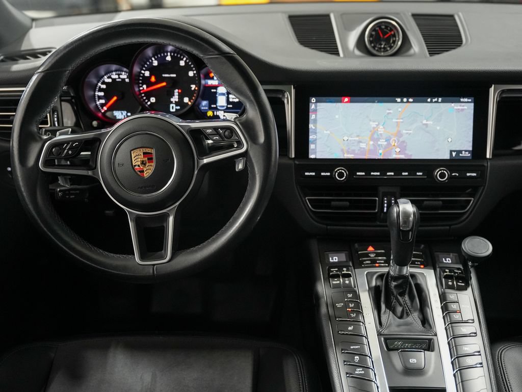 Used 2020 Porsche Macan AWD/4WD image 13
