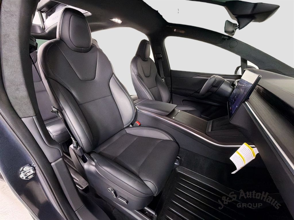 Used 2024 Tesla Model X AWD/4WD image 36