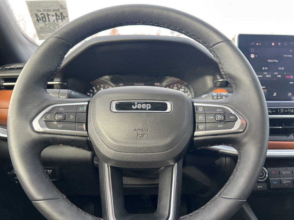 Used 2024 Jeep Compass Limited image 14