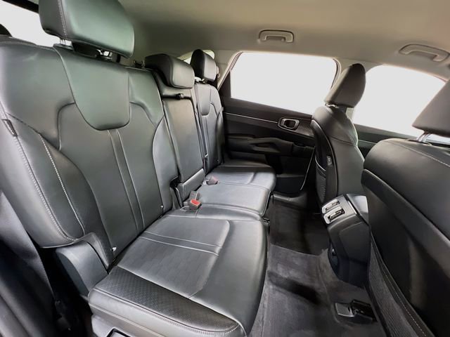 Used 2024 Kia Sorento S image 28