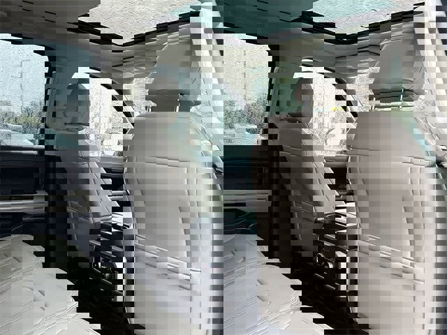 Used 2022 Ford Expedition Max Limited image 19