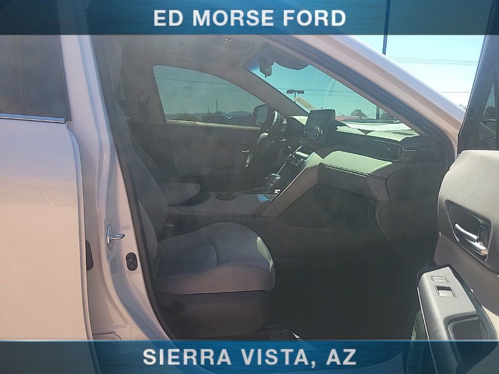 Used 2021 Toyota Venza LE w/ Carpet Mat Package (TMS) AWD/4WD image 17