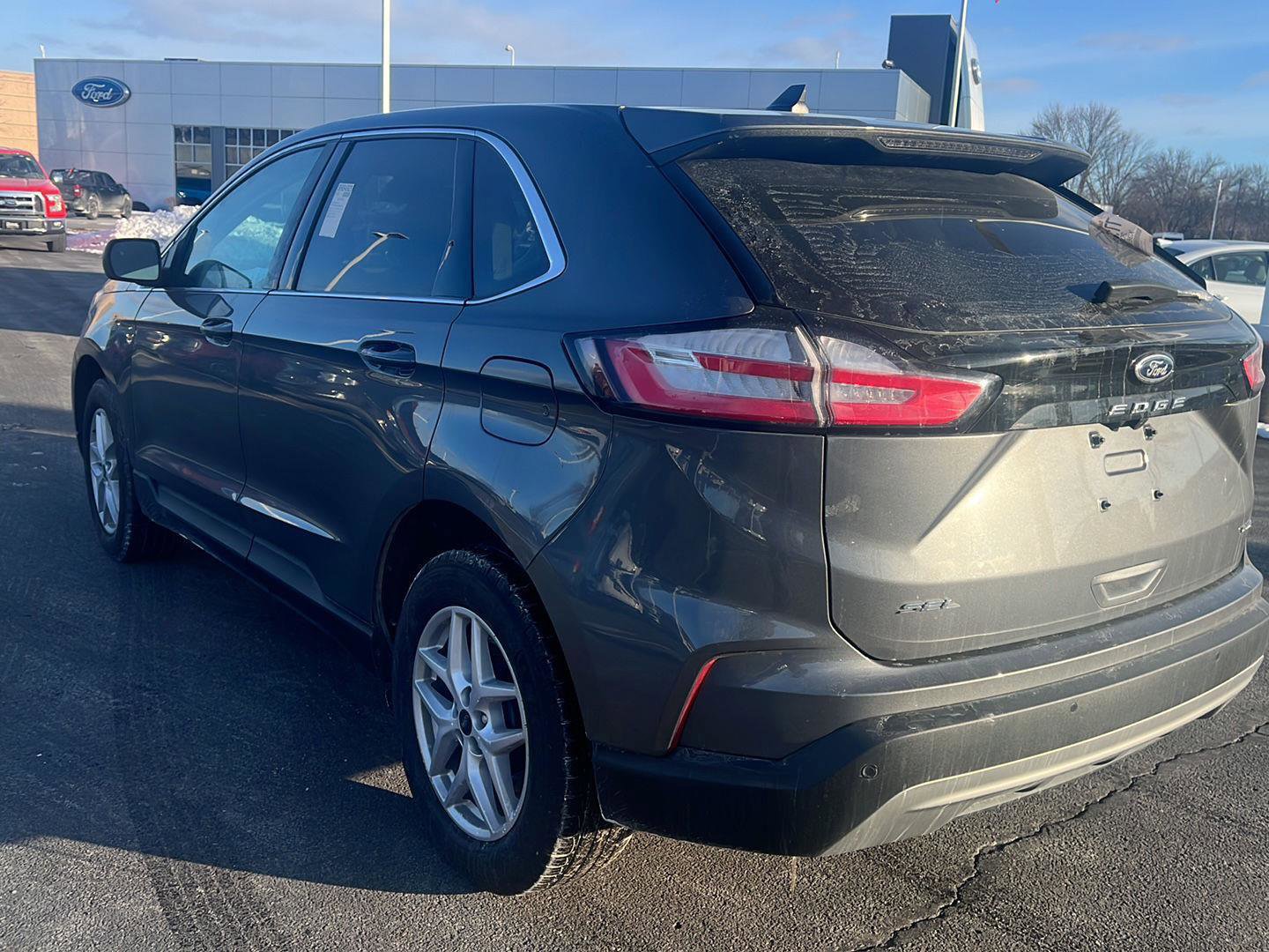 Used 2024 Ford Edge SEL w/ Convenience Package image 7