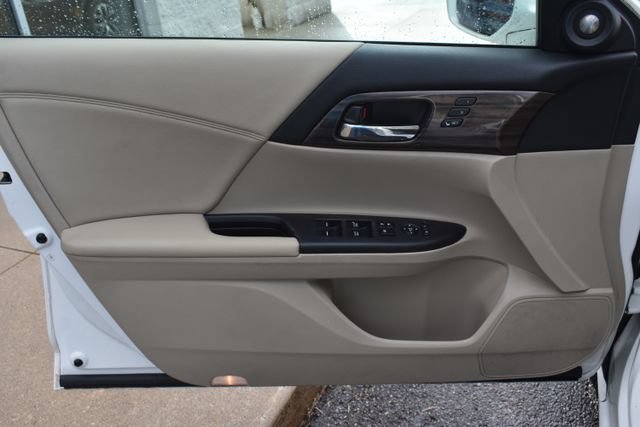 Used 2016 Honda Accord EX-L image 19