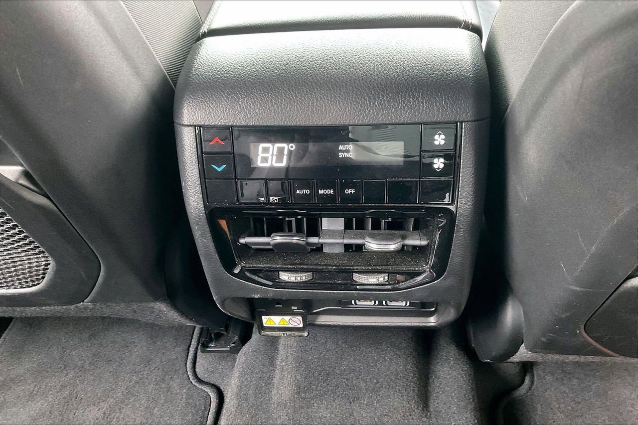 Certified 2022 Jeep Grand Cherokee L Laredo image 16