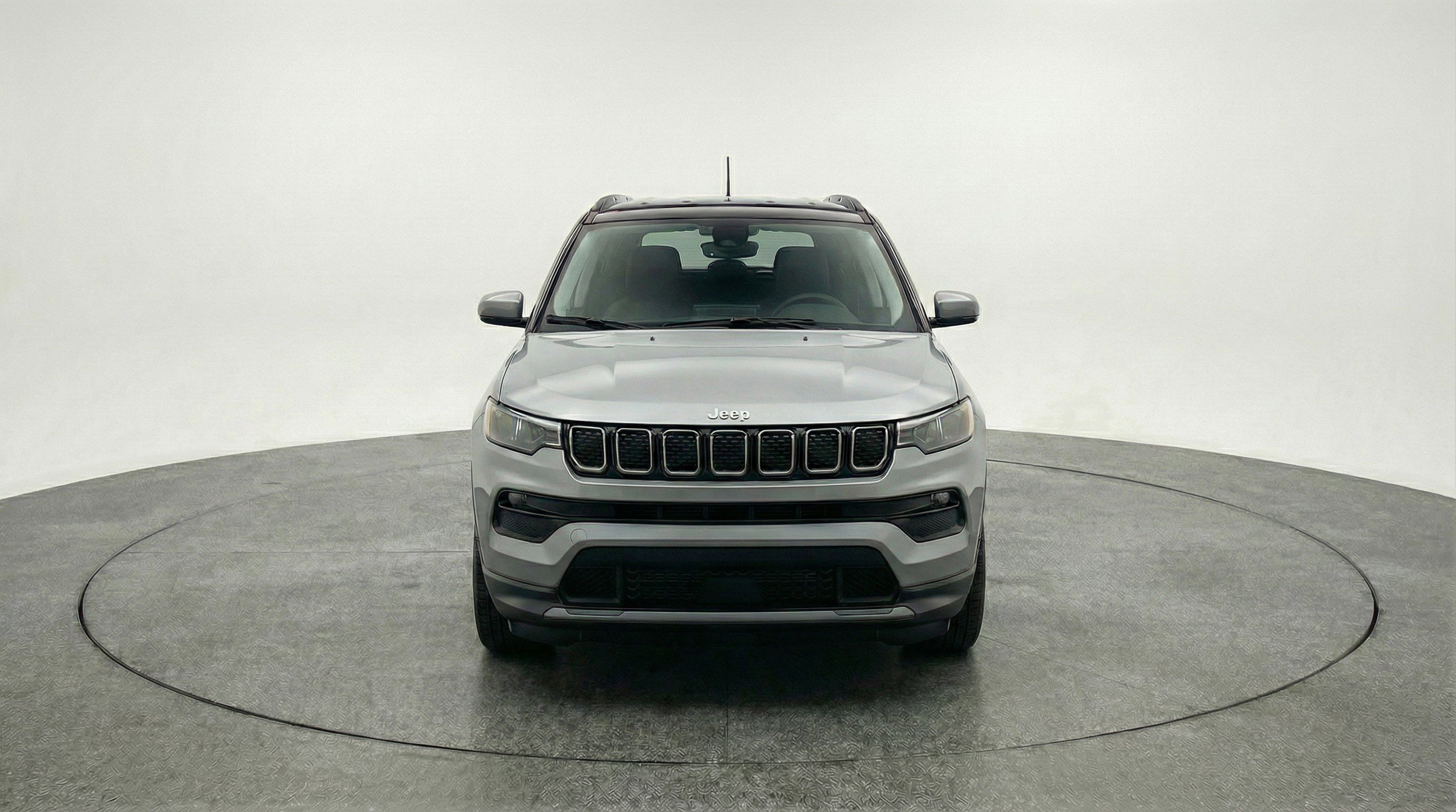 Used 2025 Jeep Compass Limited image 2