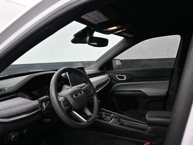 Used 2025 Jeep Compass Sport AWD/4WD image 12