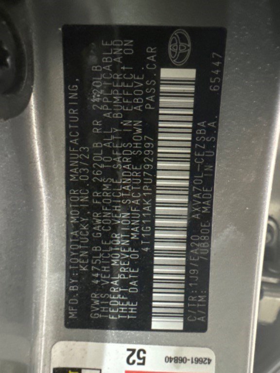 Used 2023 Toyota Camry SE FWD image 3