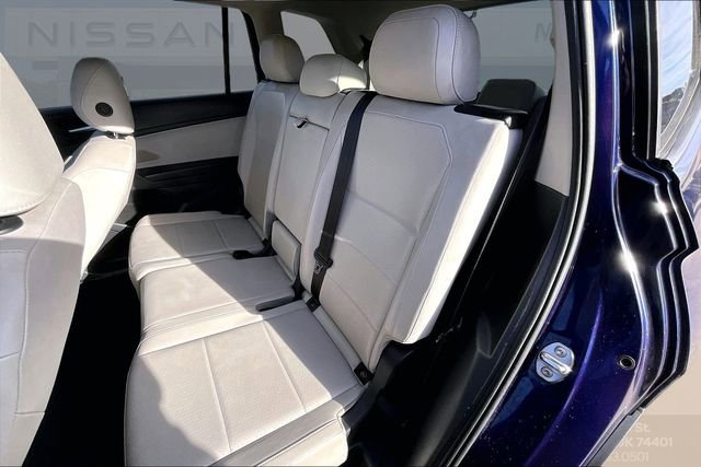 Used 2021 Volkswagen Tiguan SE w/ Panoramic Sunroof Package image 19