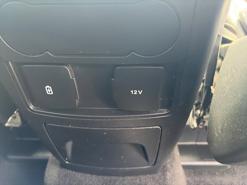 Used 2024 Ford Explorer XLT w/ Equipment Group 202A AWD/4WD image 33
