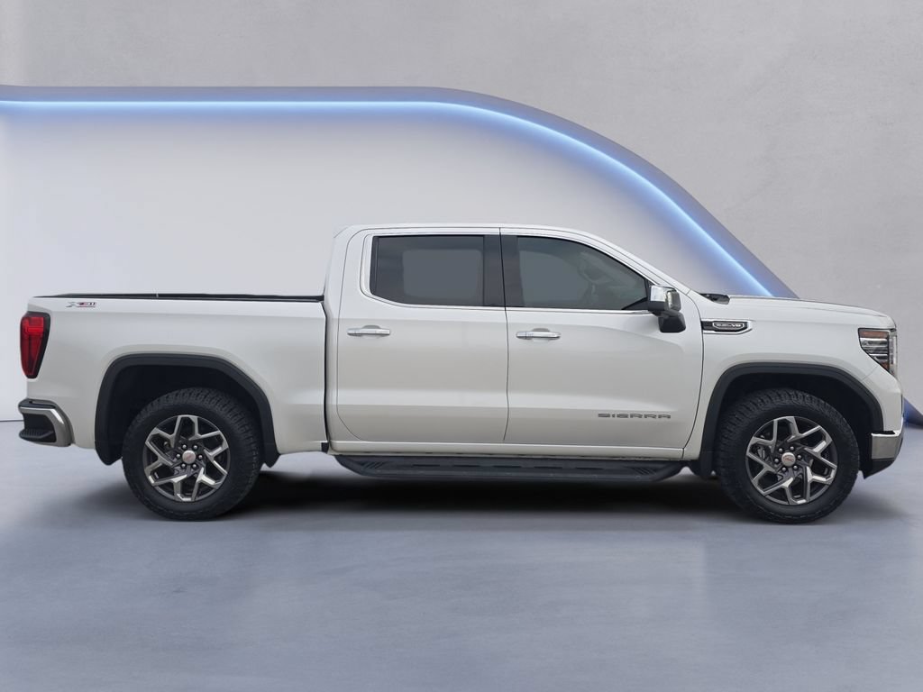 Used 2022 GMC Sierra 1500 SLT w/ SLT Convenience Package AWD/4WD image 7