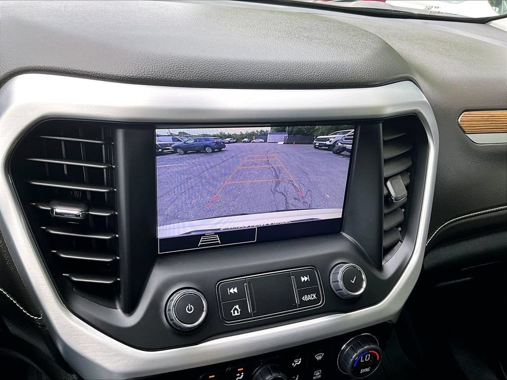 Used 2023 GMC Acadia SLE AWD/4WD image 19