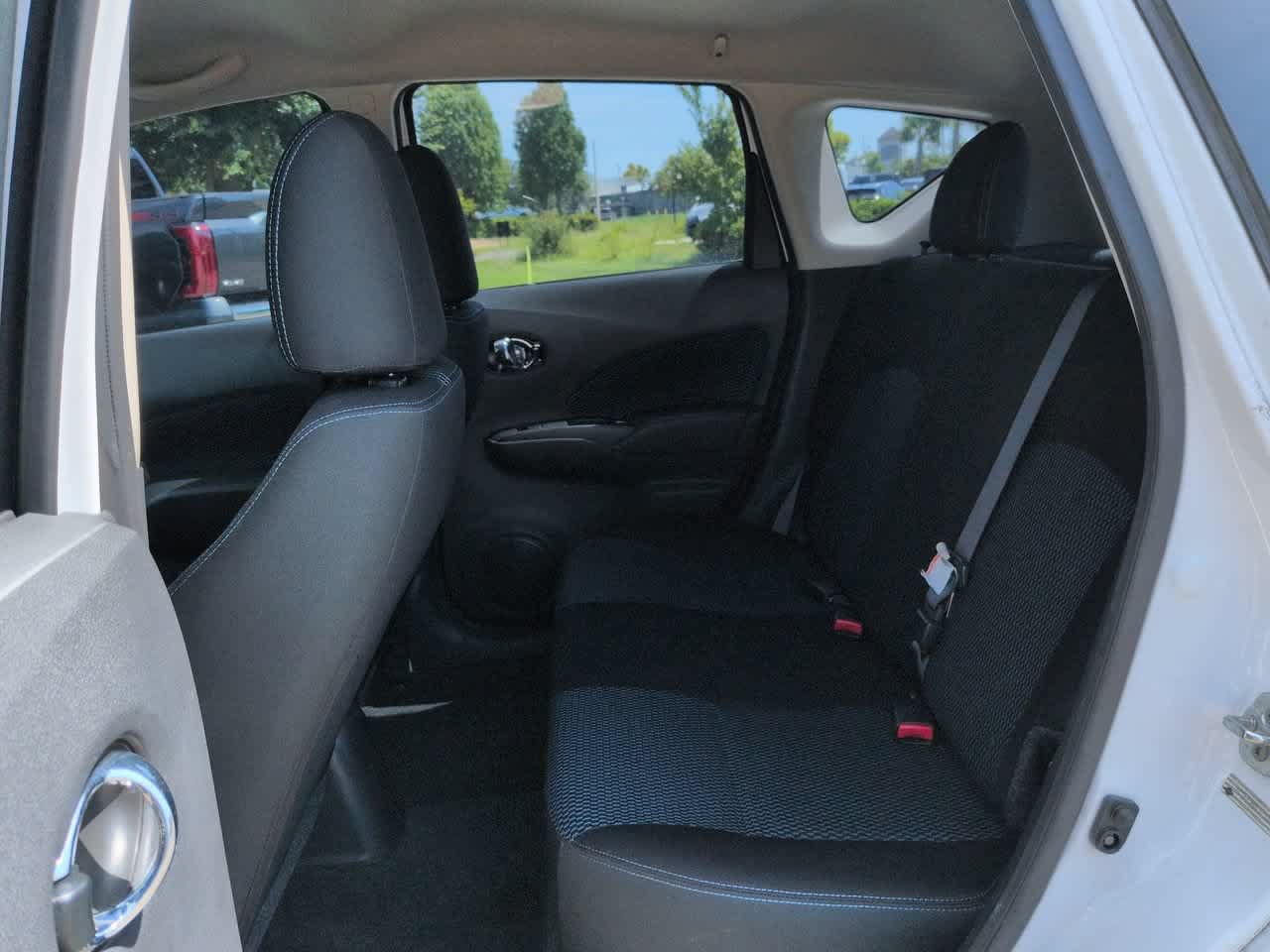 Used 2017 Nissan Versa Note SV FWD image 13