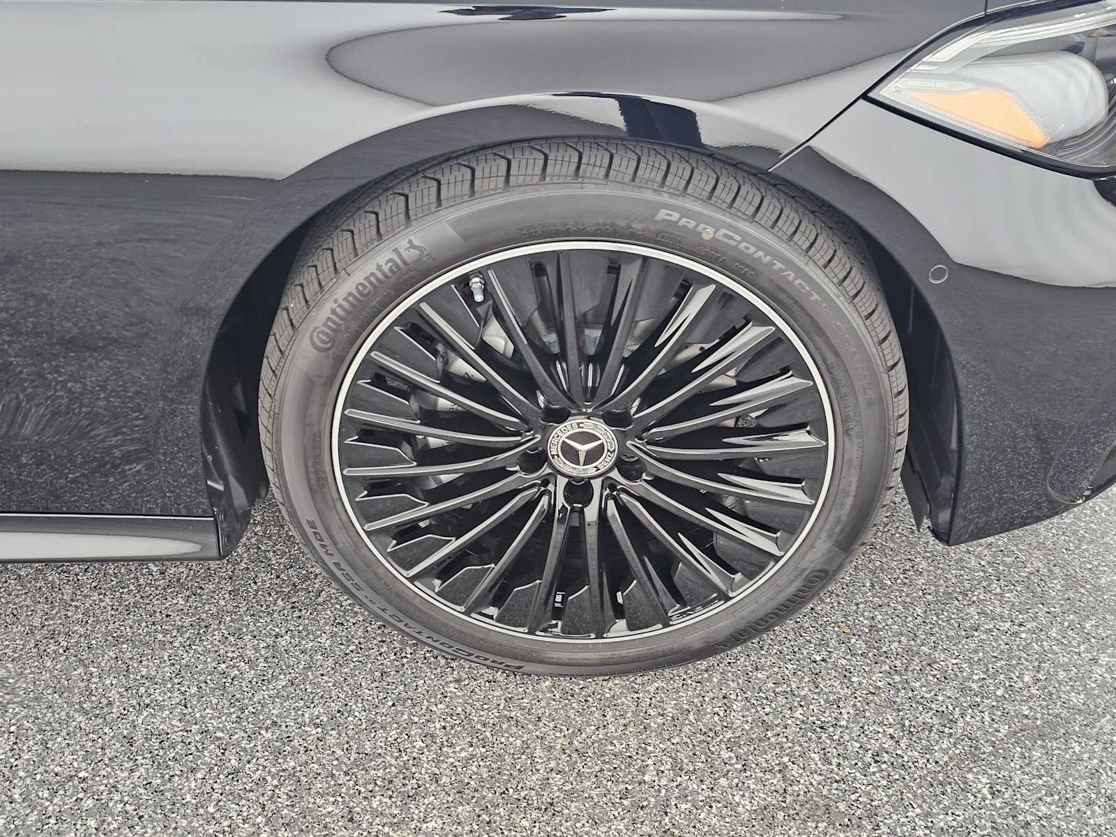 New 2026 Mercedes-Benz CLE 300 4MATIC Coupe image 9