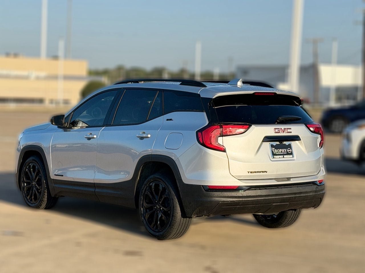 Used 2020 GMC Terrain SLE w/ Driver Convenience Package FWD image 6