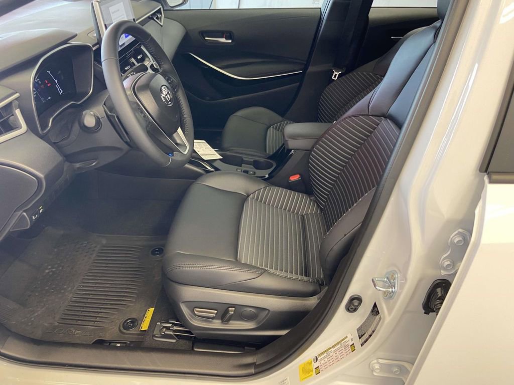 Used 2025 Toyota Corolla XSE image 17