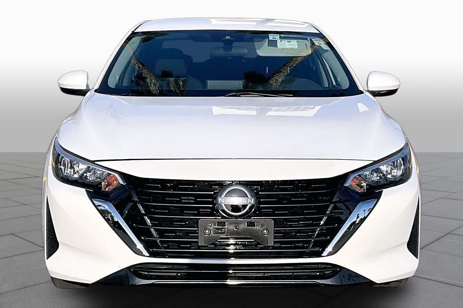 Used 2024 Nissan Sentra SV FWD image 3
