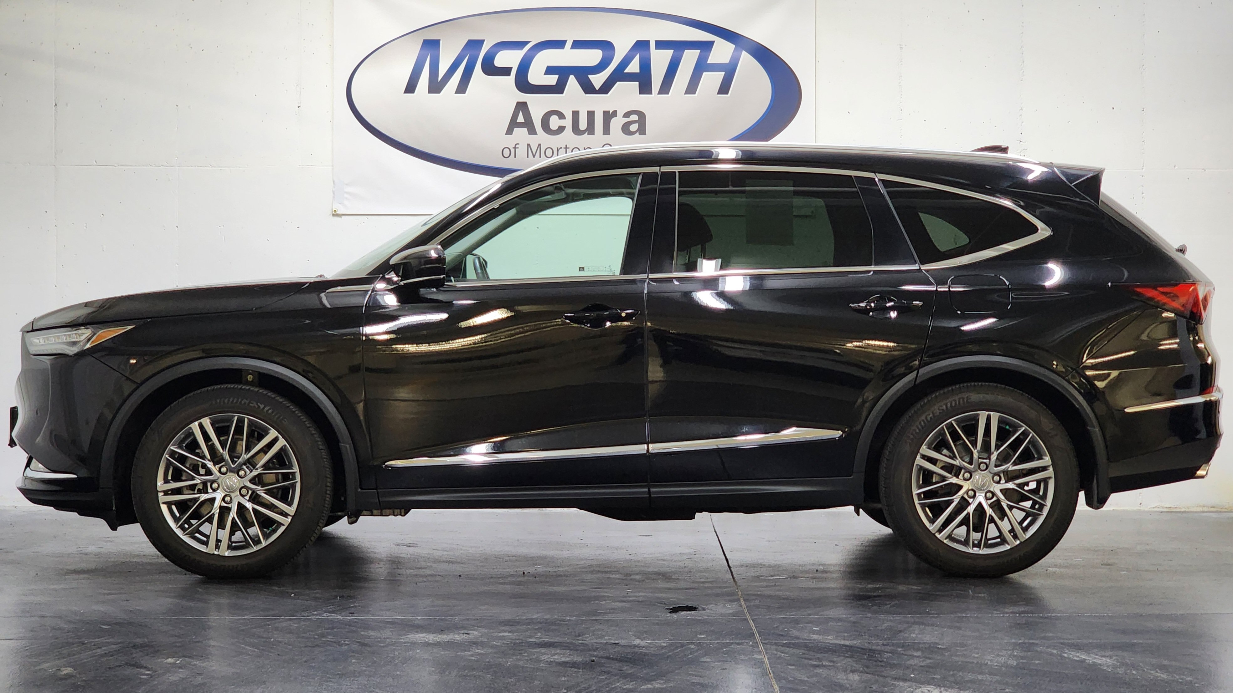 Certified 2024 Acura MDX w/ Advance Package AWD/4WD image 10