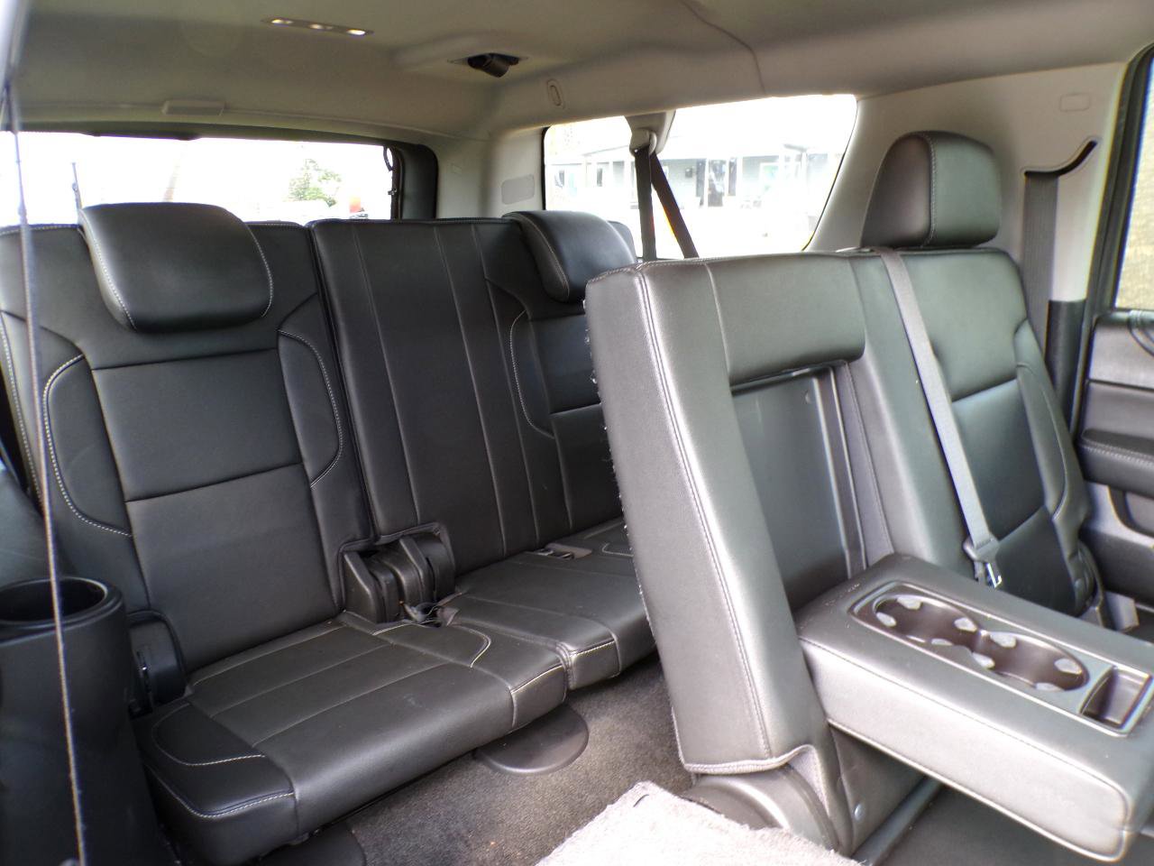 Used 2018 Chevrolet Suburban LT RWD image 32