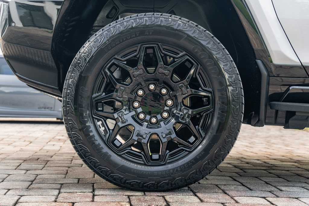 Used 2025 GMC Hummer EV 2X AWD/4WD image 14