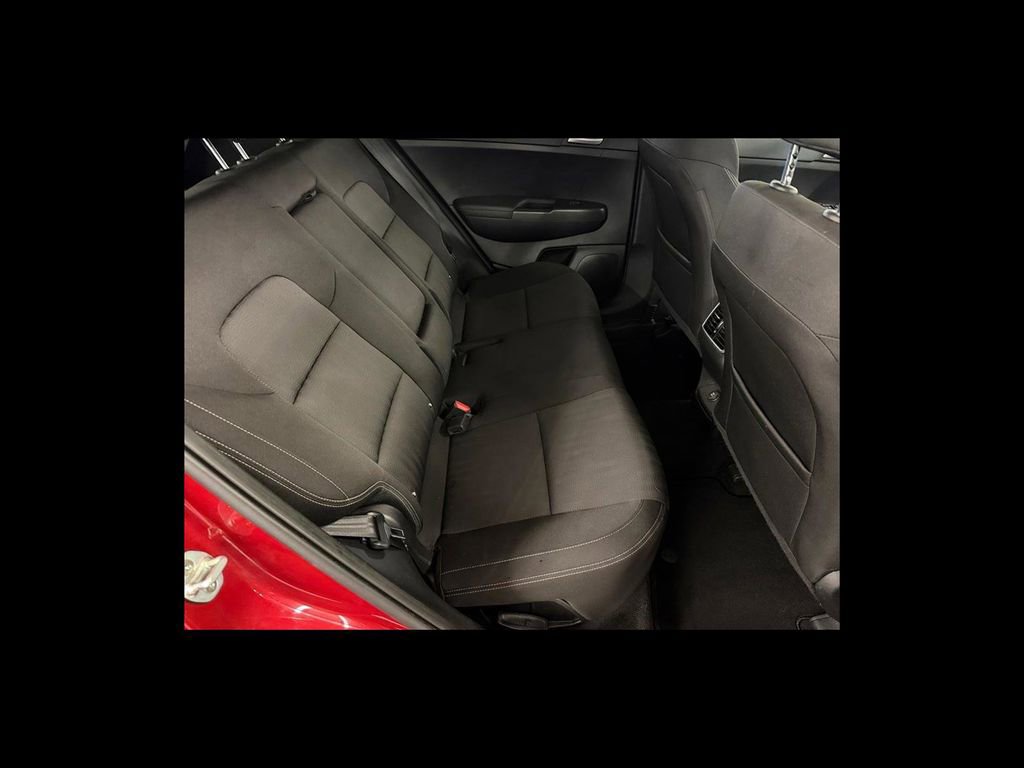 Used 2020 Kia Sportage LX image 19