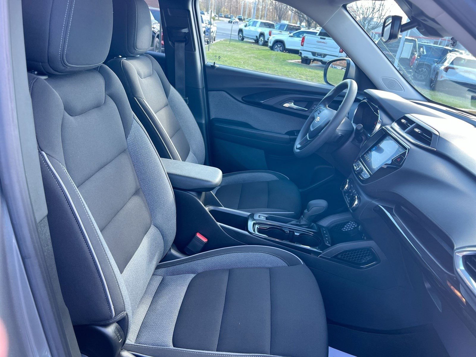 Used 2023 Chevrolet TrailBlazer LT w/ Convenience Package image 24