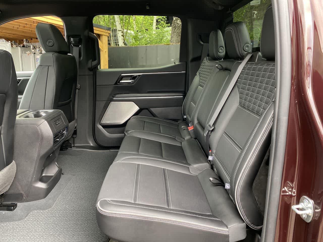 Used 2025 GMC Sierra EV Denali AWD/4WD image 16