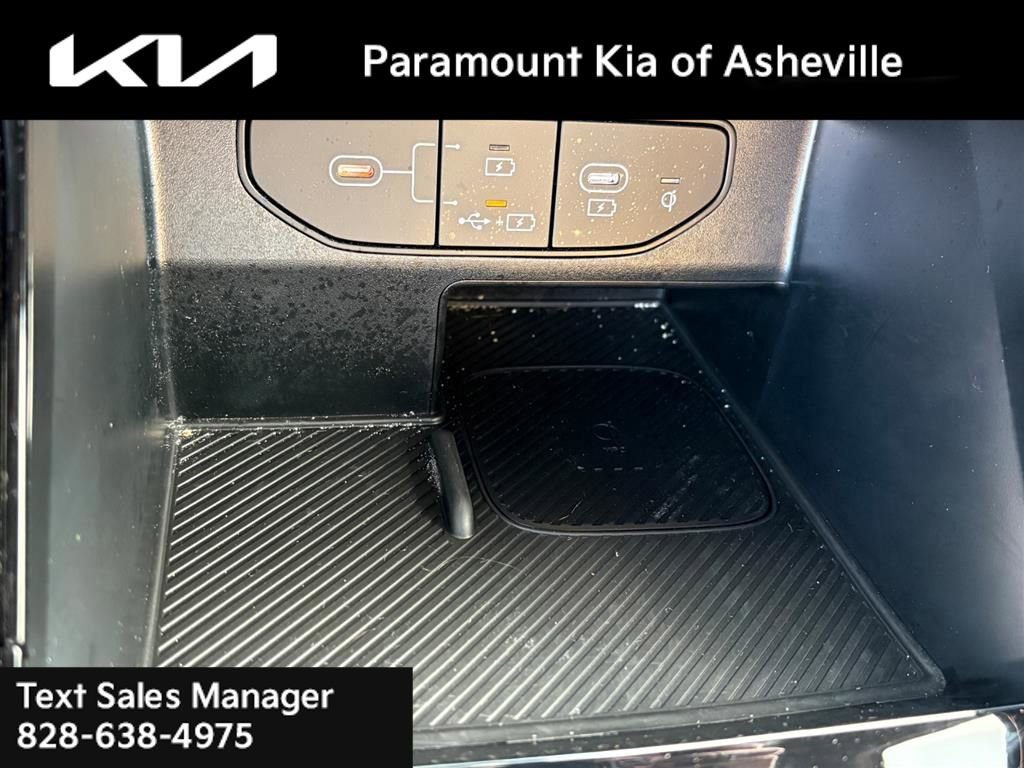 Certified 2025 Kia Sorento SX Prestige w/ Olive Brown Leather Package image 19