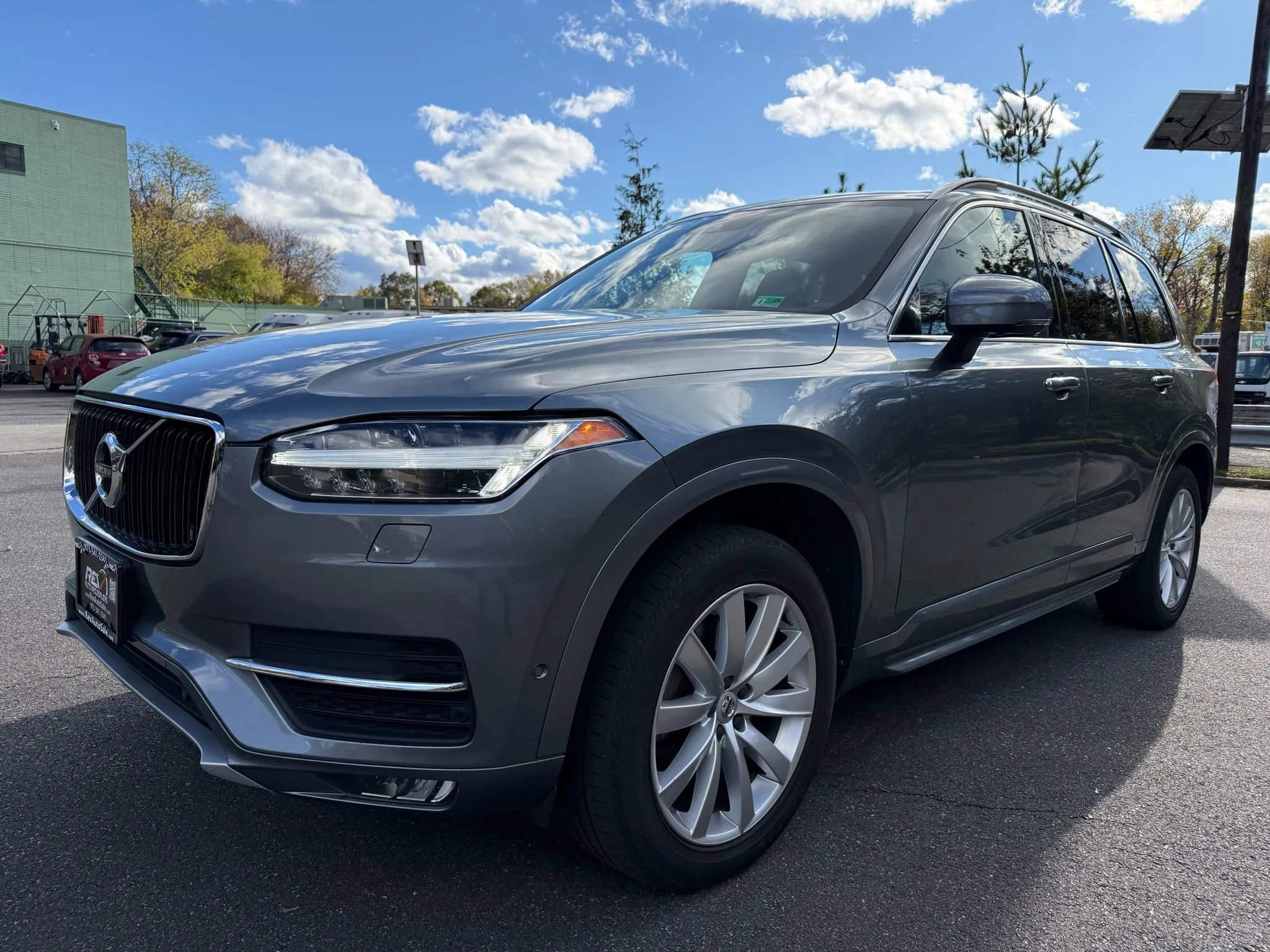 Used 2018 Volvo XC90 T6 Momentum w/ Convenience Package