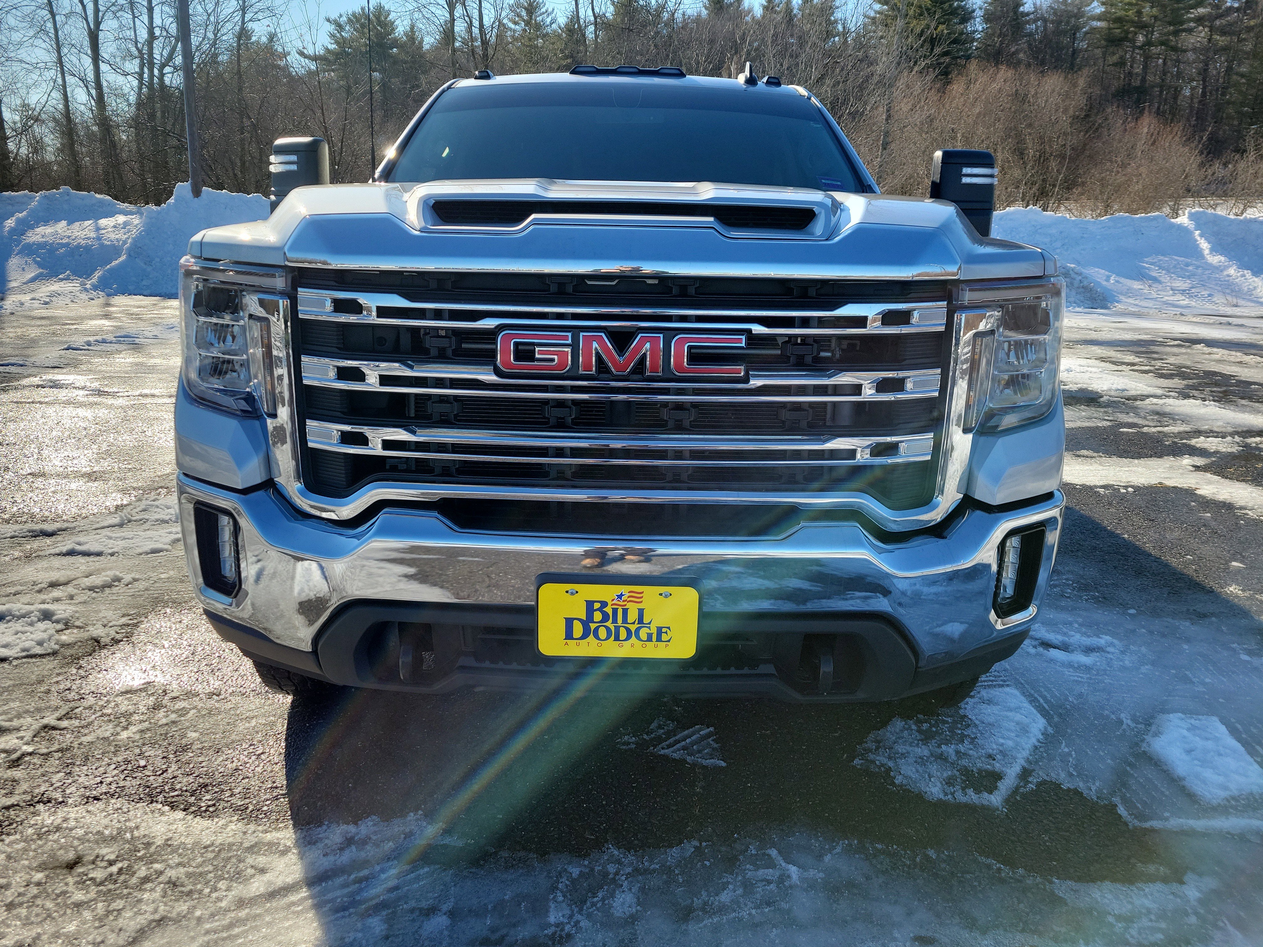 Used 2022 GMC Sierra 2500 SLE w/ SLE Value Package; image 2