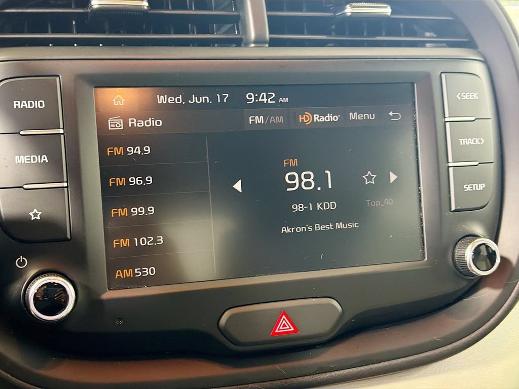 Used 2024 Kia Soul LX w/ Option Group 015 FWD image 16