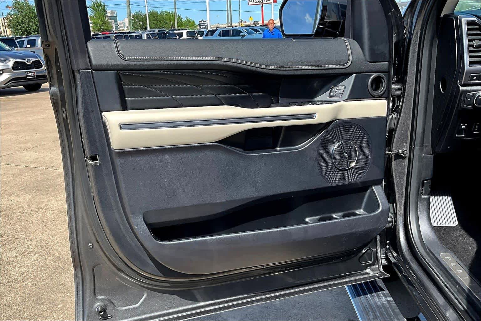 Used 2019 Ford Expedition Max Platinum RWD image 22