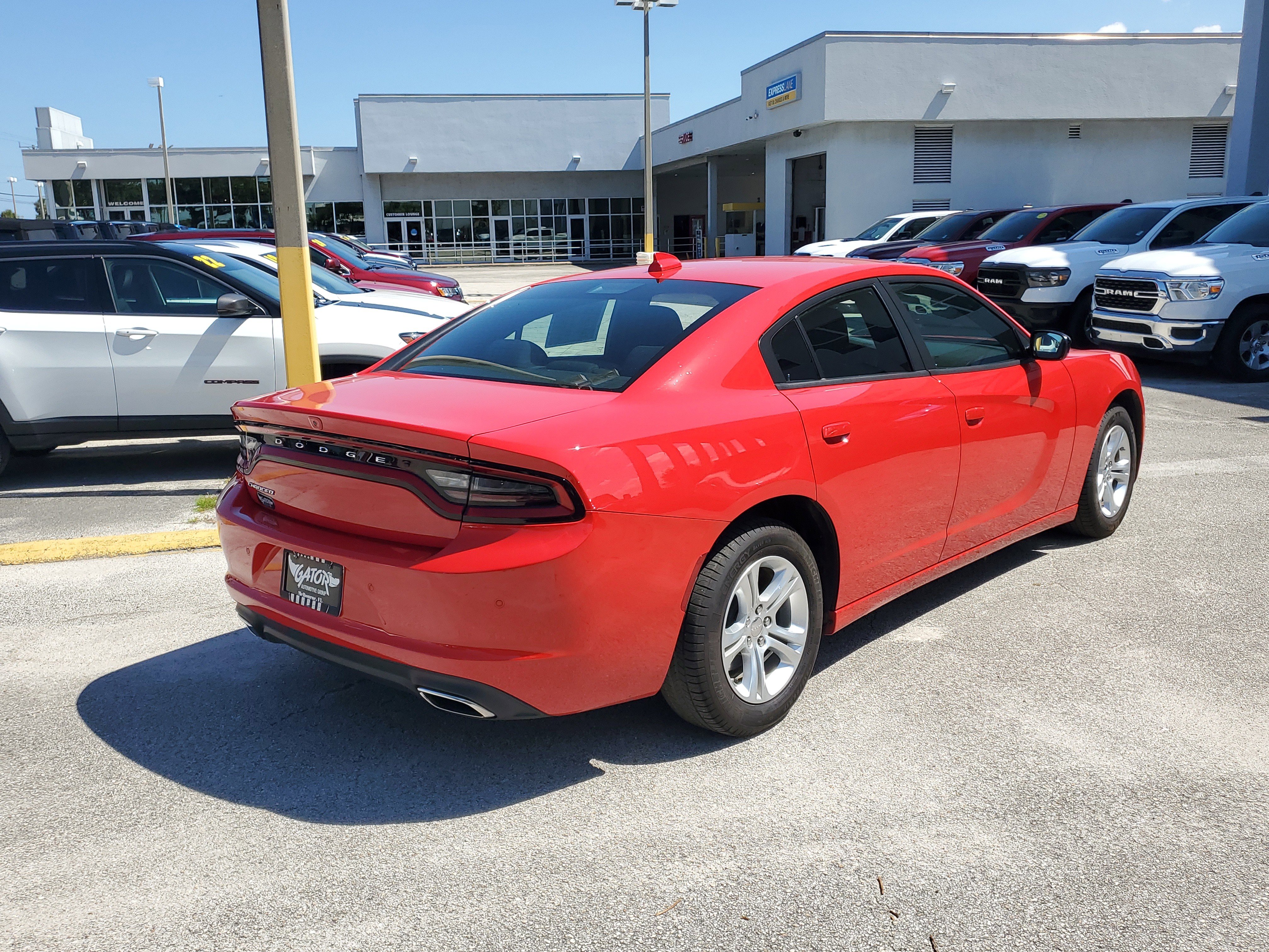 Used 2023 Dodge Charger SXT image 3