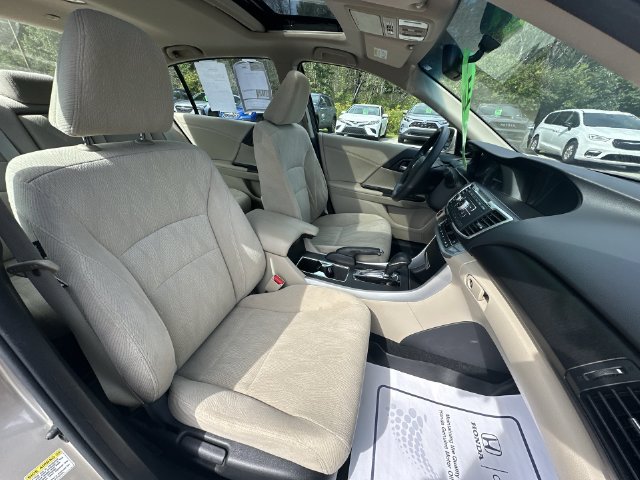 Used 2015 Honda Accord EX image 34