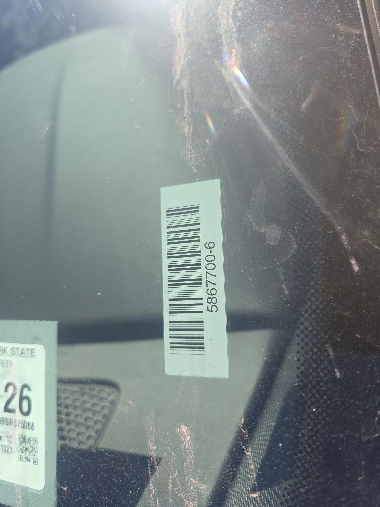 Used 2025 Chrysler Pacifica Select FWD image 9