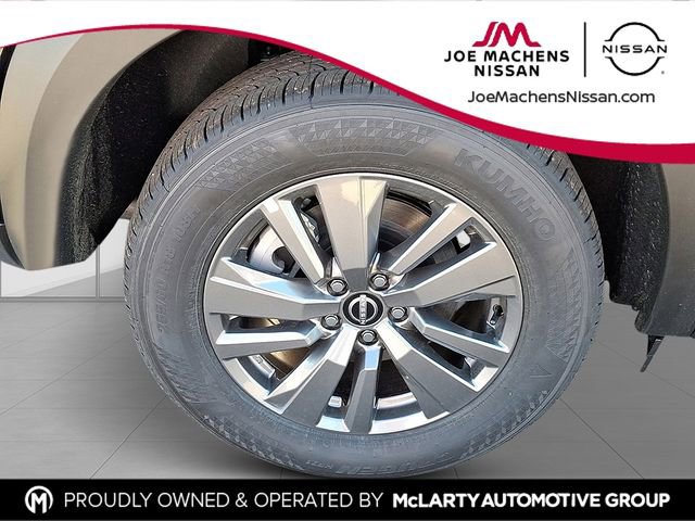 New 2025 Nissan Pathfinder SV w/ Black Appearance Package image 7