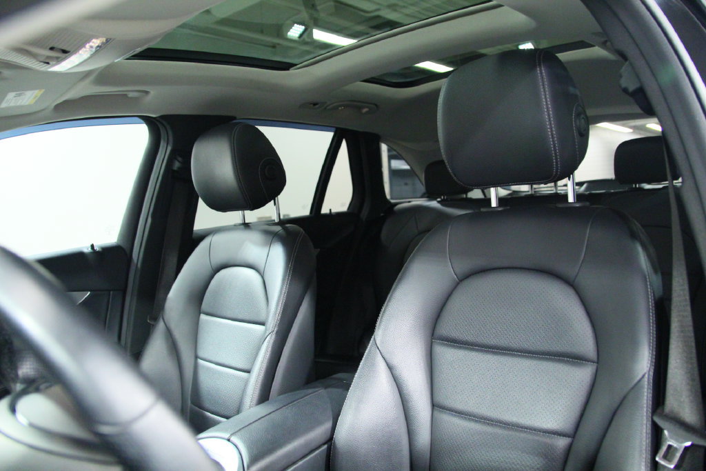 Certified 2019 Mercedes-Benz GLC 300 4MATIC image 6