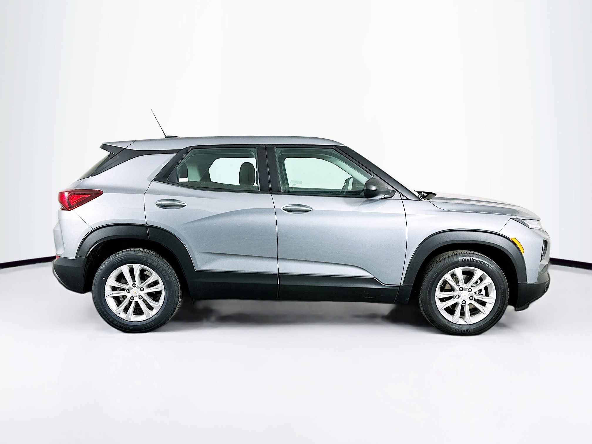Used 2023 Chevrolet TrailBlazer LS image 10