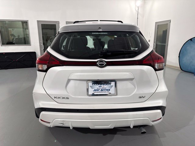 Used 2023 Nissan Kicks SV w/ Interior Electronics Package FWD image 7
