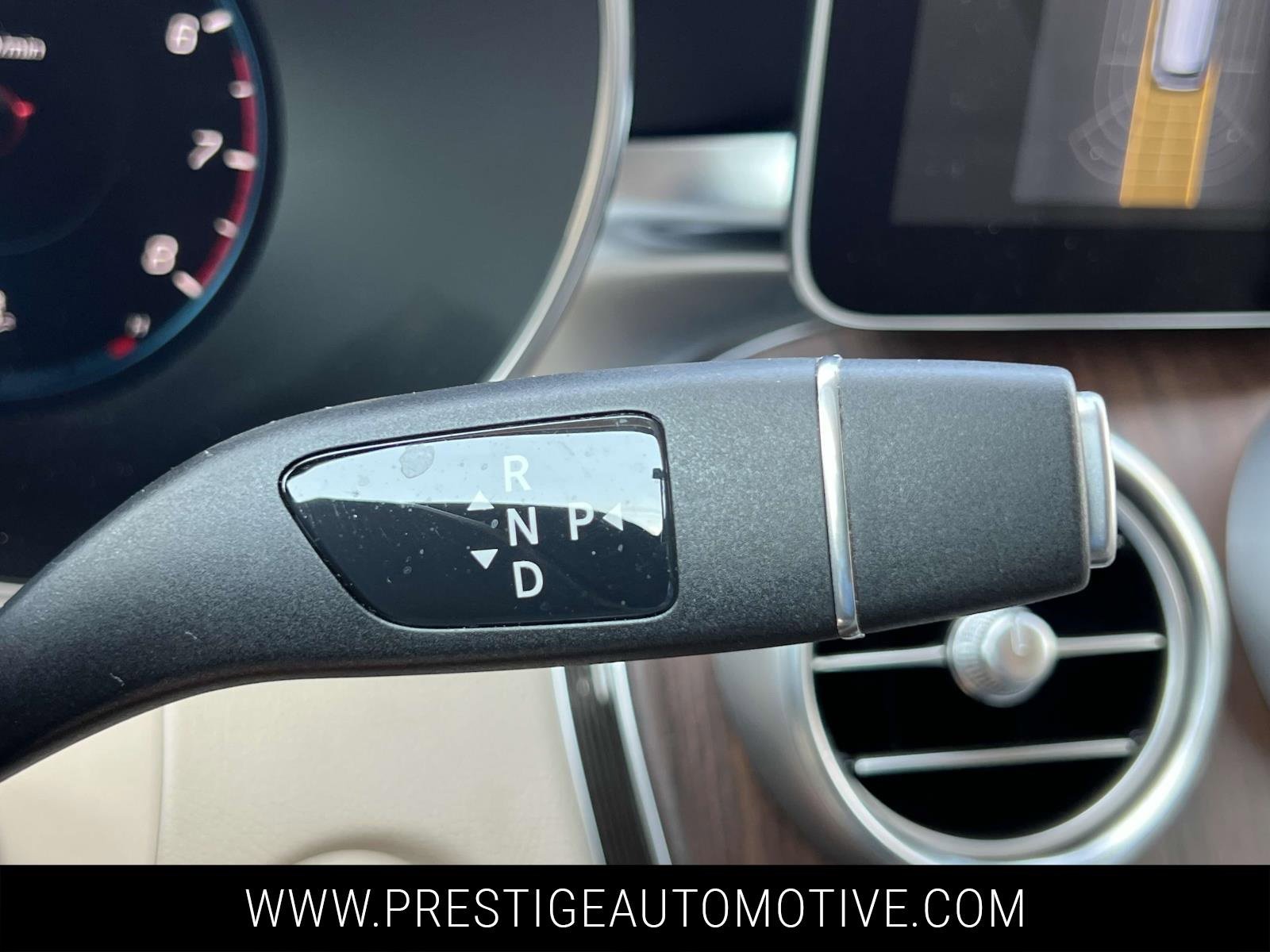 Used 2022 Mercedes-Benz GLC 300 GLC 300 w/ Premium Package Lite image 29