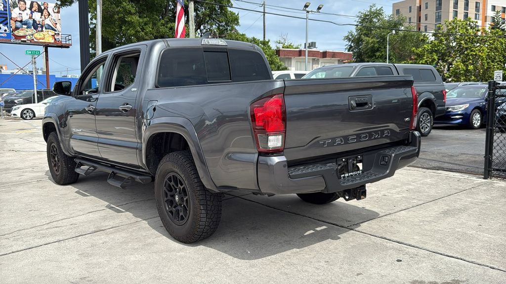 Used 2022 Toyota Tacoma SR5 RWD image 12