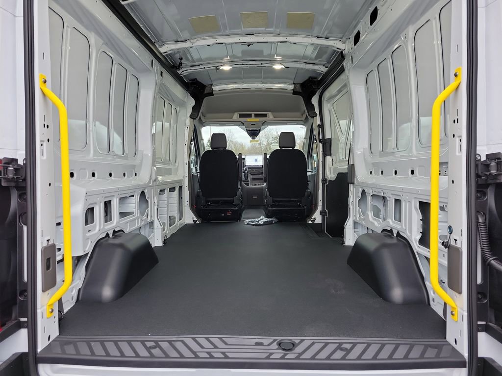 New 2026 Ford Transit 250 148 Medium Roof image 10