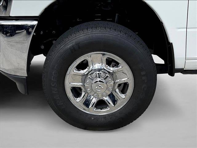 Used 2024 RAM 2500 Tradesman w/ Chrome Appearance Group AWD/4WD image 8